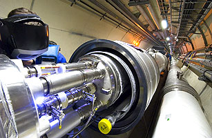 Welding together two LHC magnets